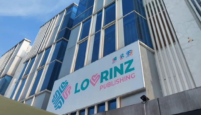 Kisah Sukses Lovrinz Publishing | Menjaga Debar Pena
